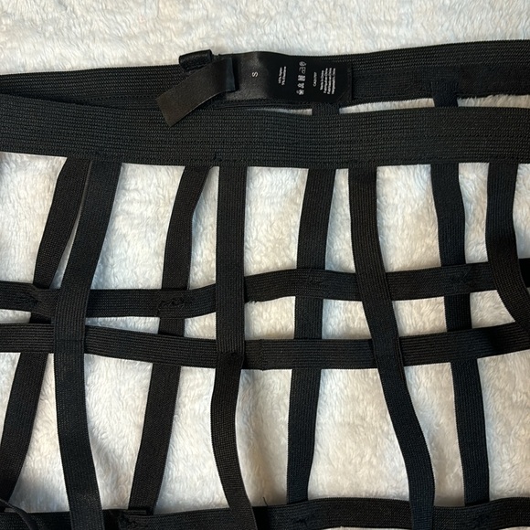 Cage skirt - Picture 2 of 2